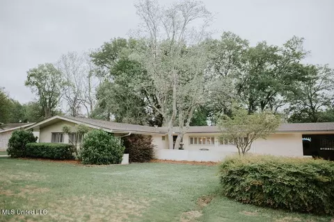 7 Morningside Dr, Indianola, MS 38751