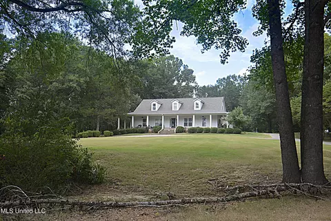 6620 Vaiden Rd, Hernando, MS 38632