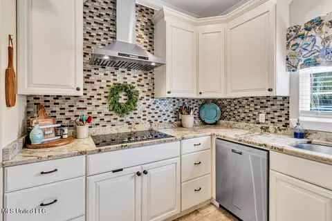 205 S Lang Ave, Long Beach, MS 39560 photo 21
