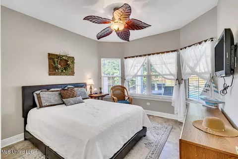 205 S Lang Ave, Long Beach, MS 39560 photo 32