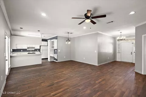 210 Garden Dr, Brandon, MS 39042 photo 9