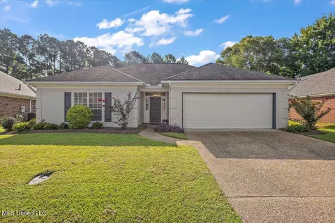 210 Garden Dr, Brandon, MS 39042