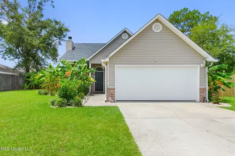 11365 Fairfield Ln, Gulfport, MS 39503