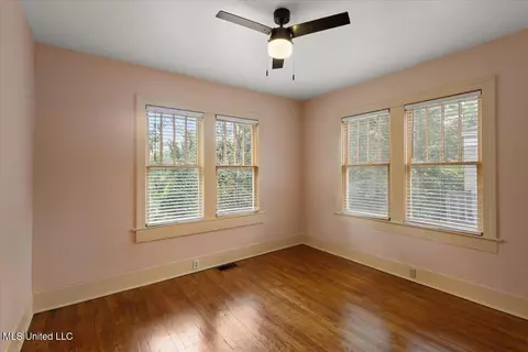 Bedroom - 1054 Madison St, Jackson, MS 39202 photo 4 of 6