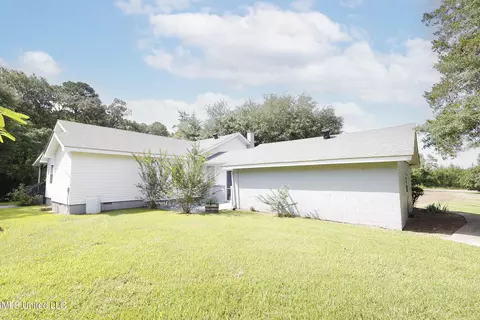 Exterior - 2637 Bill Lofton, Mccall Creek, MS 39647 photo 9 of 13