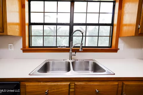 Kitchen - 2637 Bill Lofton, Mccall Creek, MS 39647 photo 7 of 7