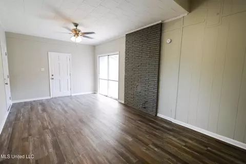 Living - 2637 Bill Lofton, Mccall Creek, MS 39647 photo 1 of 5