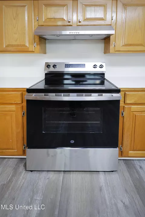 Kitchen - 2637 Bill Lofton, Mccall Creek, MS 39647 photo 5 of 7