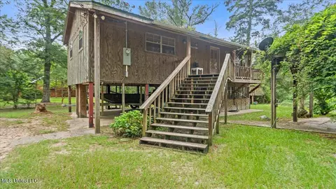 131 River Loop, Beaumont, MS 39423