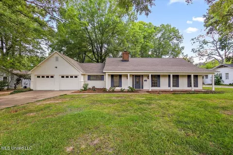 110 Parkway Dr, Jackson, MS 39211