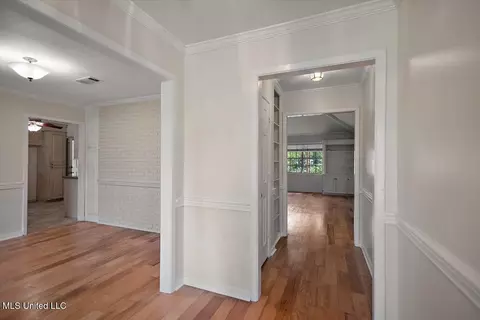 110 Parkway Dr, Jackson, MS 39211 photo 7