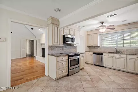 110 Parkway Dr, Jackson, MS 39211 photo 16