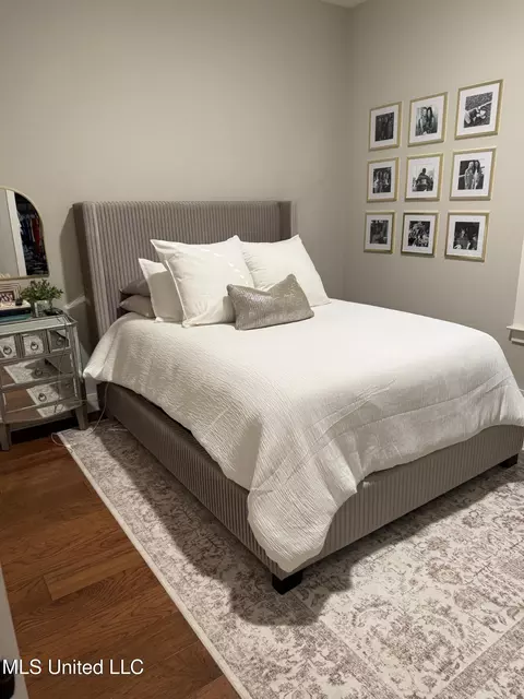 Bedroom - 2154 Laughter Rd N, Nesbit, MS 38651 photo 3 of 4
