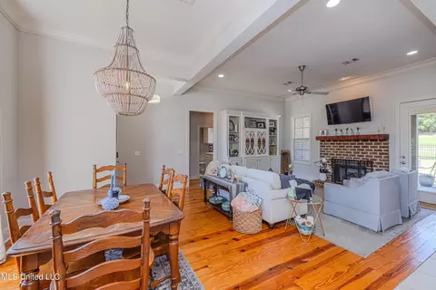 Dining - 119 Claiborne St, Madison, MS 39110 photo 2 of 2