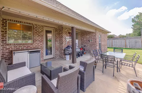 Exterior - 119 Claiborne St, Madison, MS 39110 photo 8 of 8