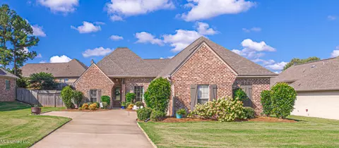 Exterior - 119 Claiborne St, Madison, MS 39110 photo 3 of 8