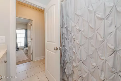 Bath - 119 Claiborne St, Madison, MS 39110 photo 2 of 7