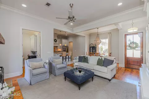 Living - 119 Claiborne St, Madison, MS 39110 photo 3 of 3