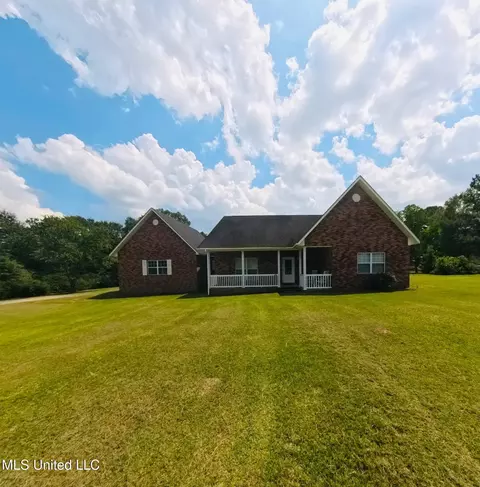 231 Burgundy Dr, Lucedale, MS 39452
