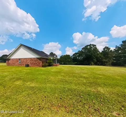 Exterior - 231 Burgundy Dr, Lucedale, MS 39452 photo 3 of 5