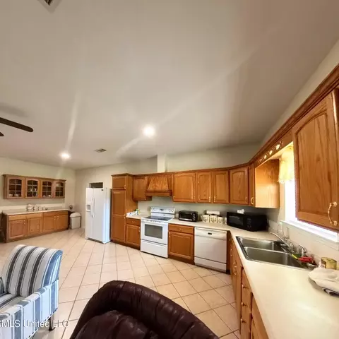 Kitchen - 231 Burgundy Dr, Lucedale, MS 39452 photo 2 of 2