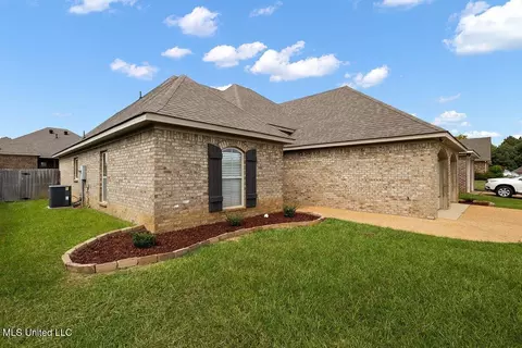 Exterior - 504 Westpark Ct, Brandon, MS 39042 photo 2 of 7