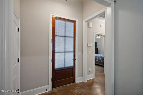 Entry Way - 504 Westpark Ct, Brandon, MS 39042 photo 2 of 3