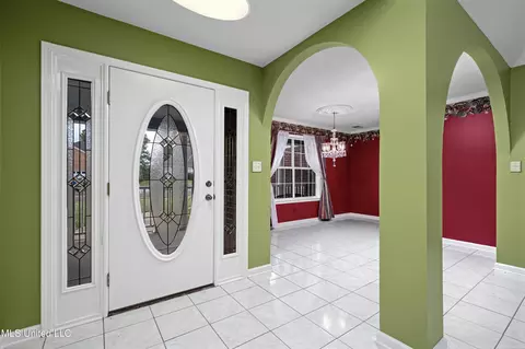 Entry Way - 1579 Mason Dr, Hernando, MS 38632 photo 1 of 1
