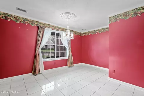 Dining - 1579 Mason Dr, Hernando, MS 38632 photo 1 of 4
