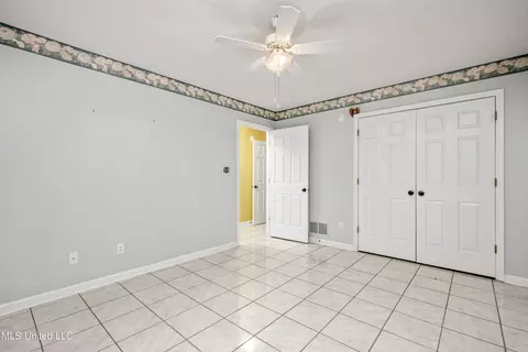 Bedroom - 1579 Mason Dr, Hernando, MS 38632 photo 4 of 10