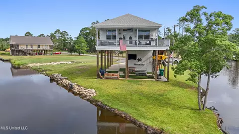 4039 Bonita St, Bay Saint Louis, MS 39520