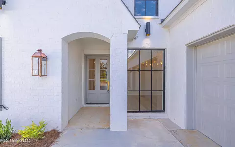 Exterior - 464 Whittington Cir, Madison, MS 39110 photo 4 of 7