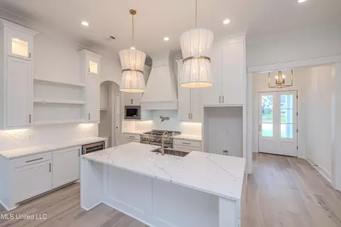 Kitchen - 464 Whittington Cir, Madison, MS 39110 photo 4 of 8