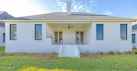 Exterior - 464 Whittington Cir, Madison, MS 39110 photo 5 of 7
