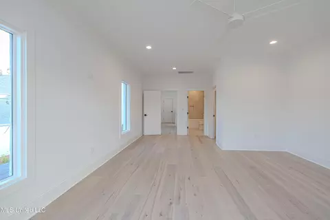 Bedroom - 464 Whittington Cir, Madison, MS 39110 photo 10 of 10
