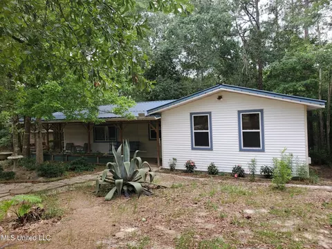 18533 Lakewood Ct, Saucier, MS 39574