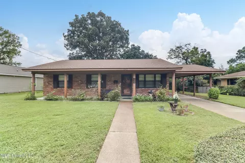 1009 Wilson Dr, Gulfport, MS 39507