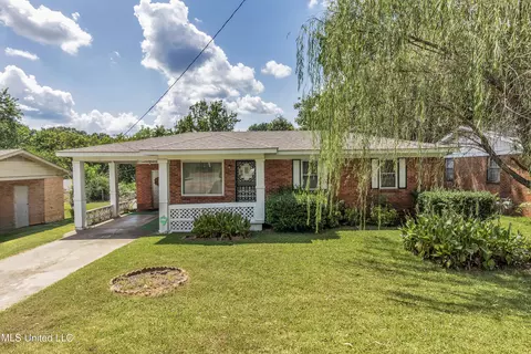 2757 Panola St, Hernando, MS 38632