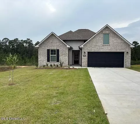 15061 Stockridge Dr, Gulfport, MS 39503