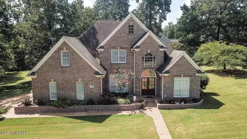 4290 Chelsea Cir, Horn Lake, MS 38637
