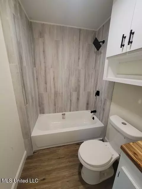 Bath - 5413 Crepe Myrtle Dr, Jackson, MS 39206 photo 5 of 6