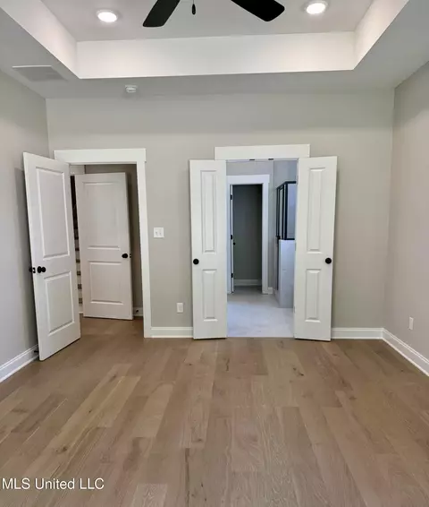Bedroom - 654 Tallahatchie St, Nesbit, MS 38651 photo 1 of 2