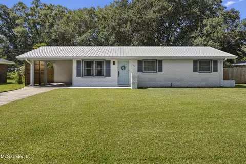 108 Sunhaven Dr, Ocean Springs, MS 39564