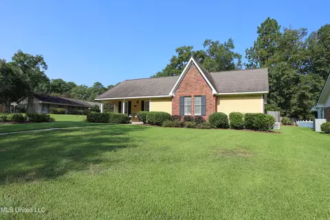 104 Brycewood Cir, Hattiesburg, MS 39402