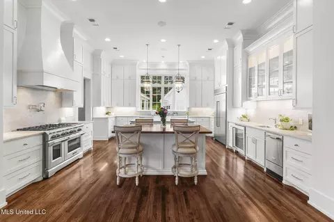 Kitchen - 407 Saint Augustine Dr #407, Madison, MS 39110 photo 2 of 11