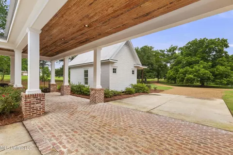 Exterior - 407 Saint Augustine Dr #407, Madison, MS 39110 photo 21 of 52