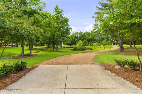 Exterior - 407 Saint Augustine Dr #407, Madison, MS 39110 photo 48 of 52