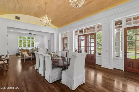 Dining - 407 Saint Augustine Dr #407, Madison, MS 39110 photo 2 of 5