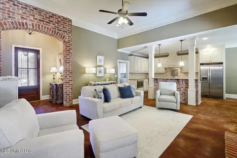 2029 Pebble Creek Dr, Brandon, MS 39042 photo 8