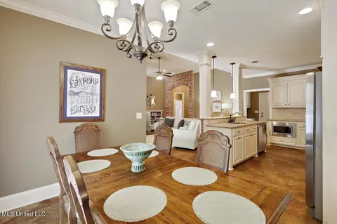 2029 Pebble Creek Dr, Brandon, MS 39042 photo 15